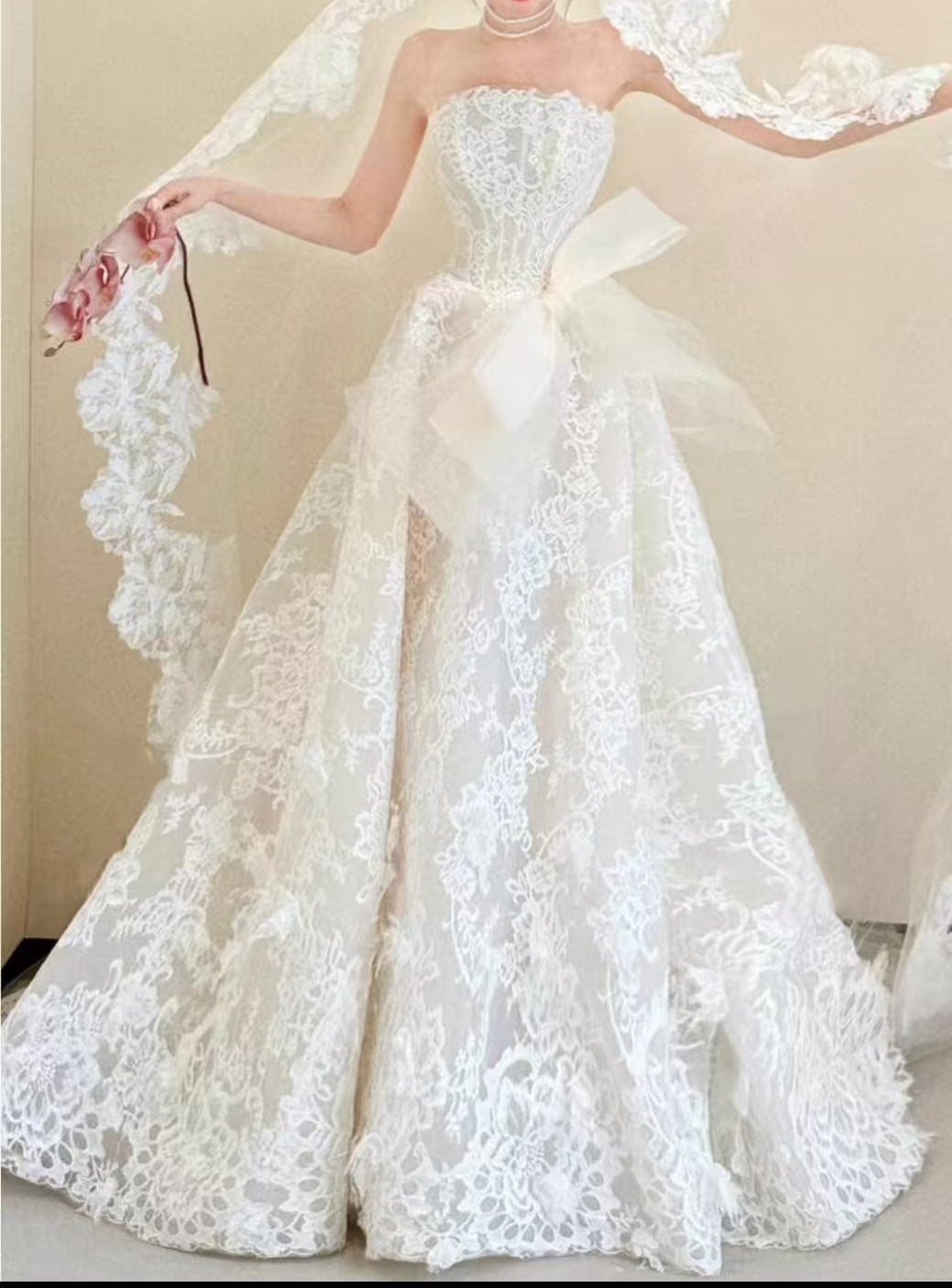 Romantic French Lace Strapless Bridal Gown – Asymmetric Organza Bow Tulle Wedding Dress